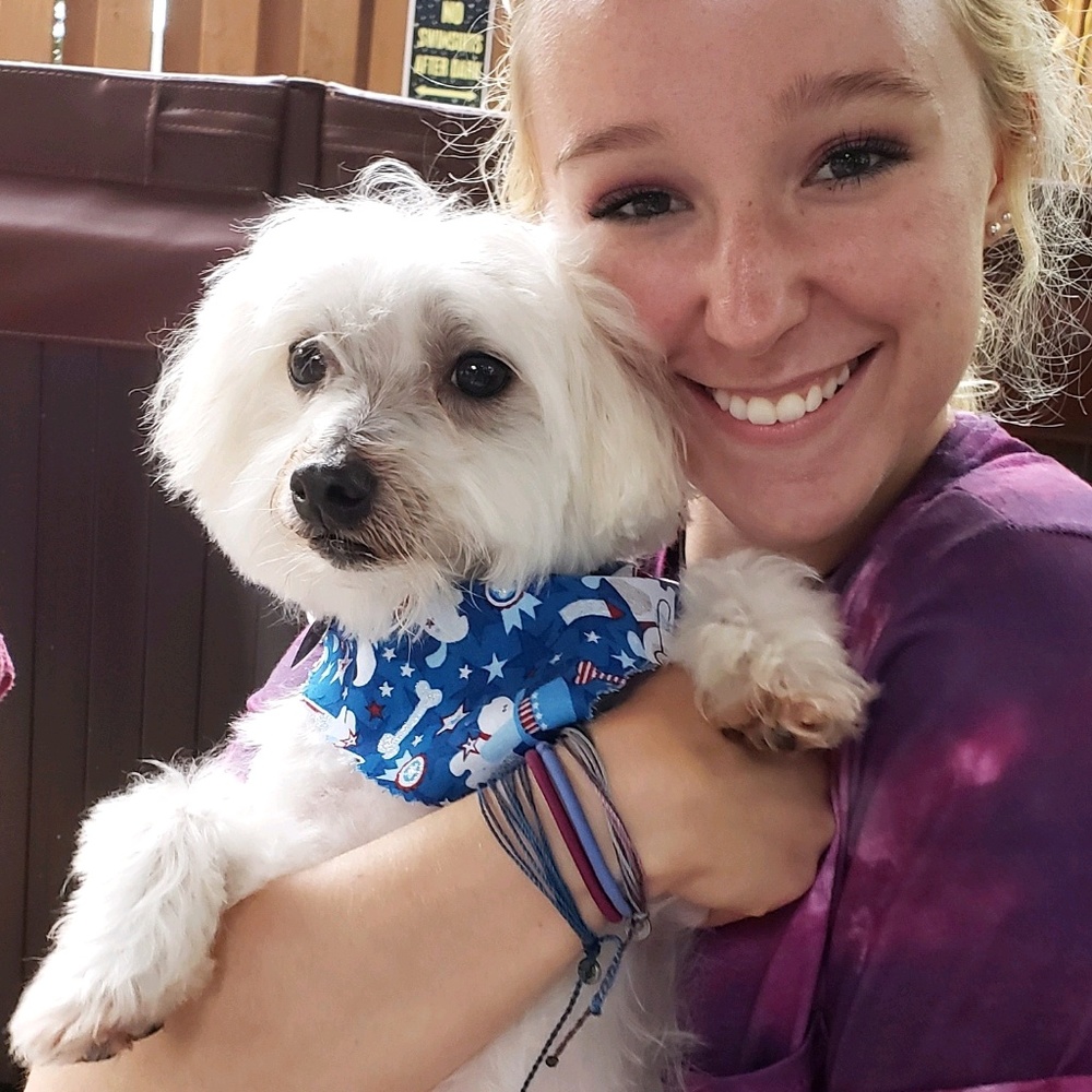 Meet your Posher, Lily